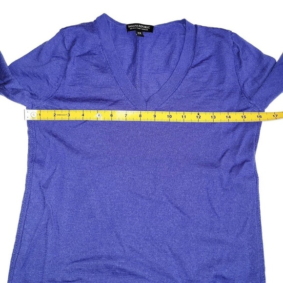 Banana Republic XS Extra Fine Merino 100% Washable VNeck - Picture 4 of 4
